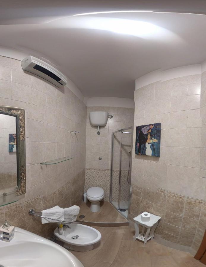 Napoli Porta Di Mare Bed & Breakfast Екстериор снимка