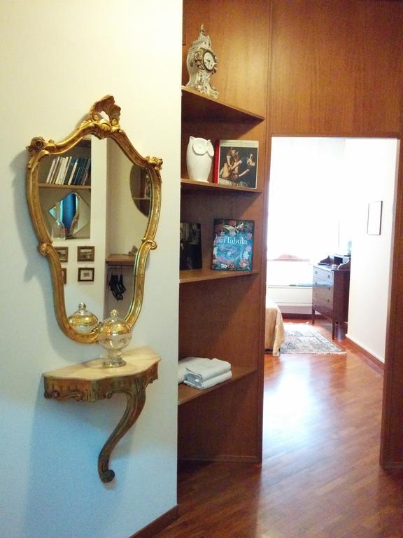 Napoli Porta Di Mare Bed & Breakfast Стая снимка