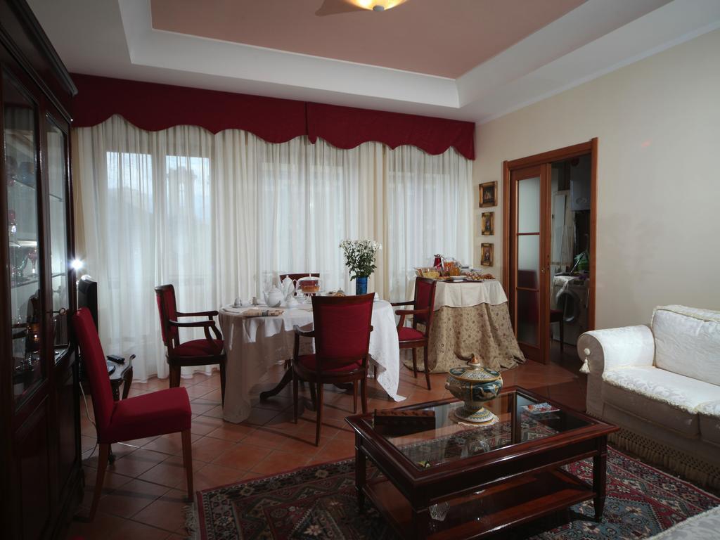 Napoli Porta Di Mare Bed & Breakfast Екстериор снимка