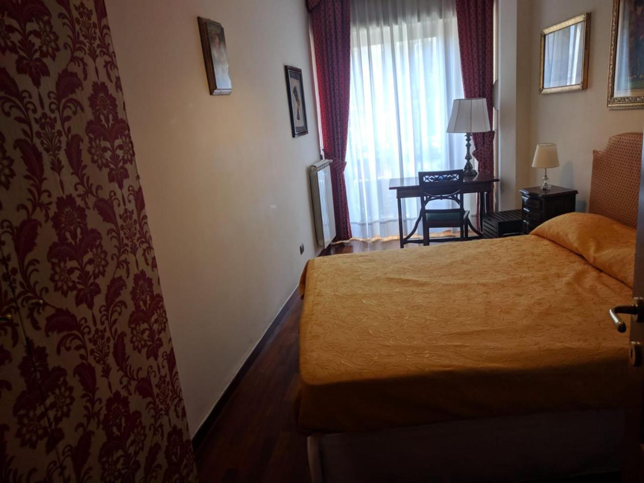 Napoli Porta Di Mare Bed & Breakfast Екстериор снимка